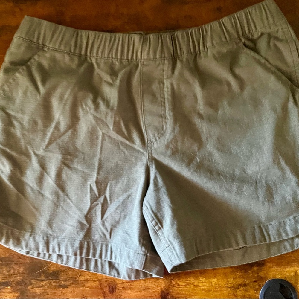 Carhartt Women's Olive Cargo Shorts